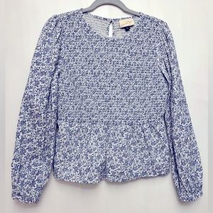 Gorgeous Blue/white floral ruched shirt